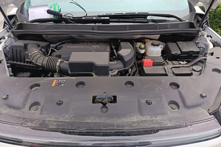 Used Buick GL8 2025 Lu Zun Deluxe Edition Engine Bay