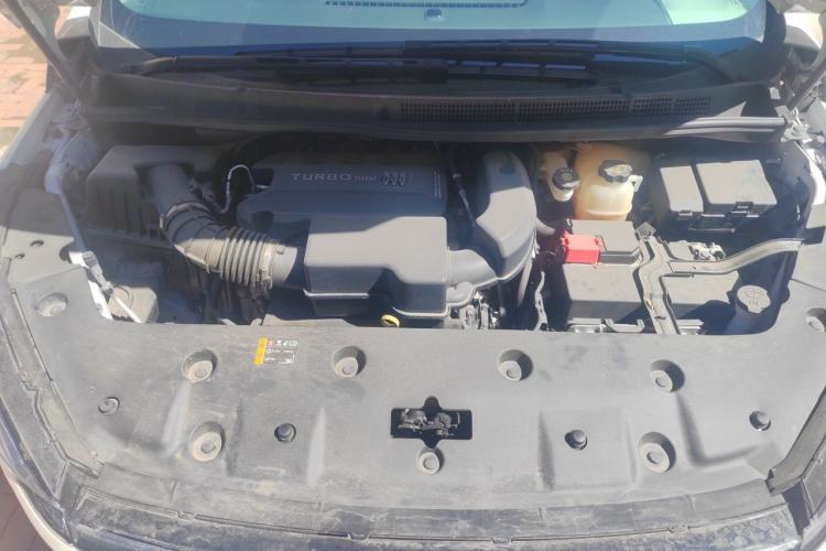 Used Buick GL8 2025 Lu Zun Smart Enjoyment Edition Engine Bay