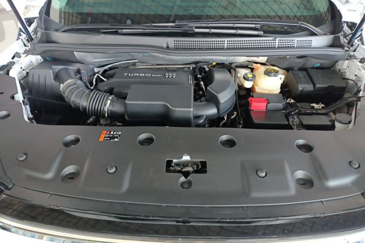 Used Buick GL8 2025 Lu Zun Smart Enjoyment Edition Engine Bay