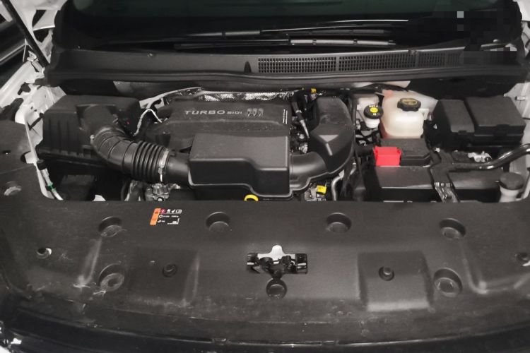 Used Buick GL8 2025 Lu Zun Deluxe Edition Engine Bay