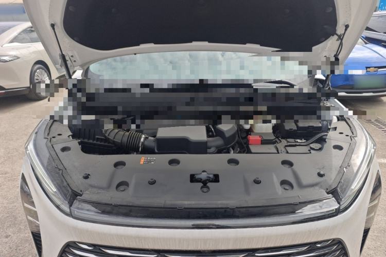 Used Buick GL8 2025 Lu Zun Deluxe Edition Engine Bay