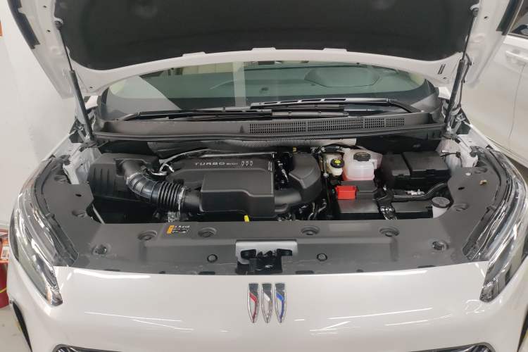 Used Buick GL8 2025 Model Land Cruiser Business Class Comfort DG Edition Engine Bay