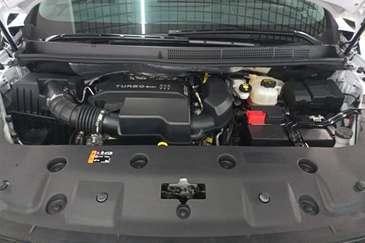 Used Buick GL8 2025 Lu Zun Deluxe Edition Engine Bay