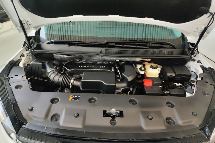Used Buick GL8 2025 Lu Zun Smart Enjoyment Edition Engine Bay