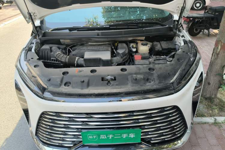 Used Buick GL8 2025 Lu Zun Deluxe Edition Engine Bay