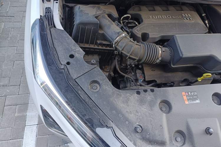 Used Buick GL8 2025 Lu Zun Deluxe Edition Engine Bay Right