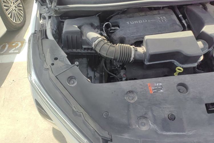 Used Buick GL8 2025 Lu Zun Deluxe Edition Engine Bay Right
