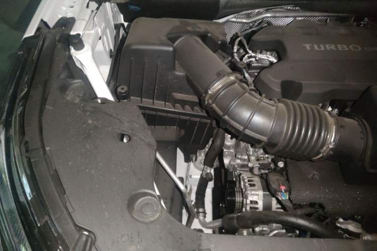 Used Buick GL8 2025 Model Land Cruiser Business Class Comfort DG Edition Engine Bay Right