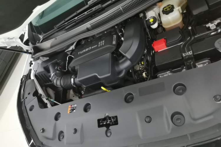 Used Buick GL8 2025 Lu Zun Deluxe Edition Engine Bay