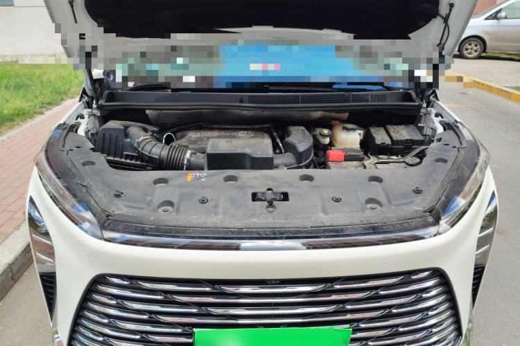 Used Buick GL8 2025 Lu Zun Deluxe Edition Engine Bay
