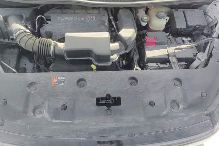 Used Buick GL8 2025 Lu Zun Deluxe Edition Engine Bay
