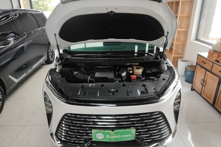 Used Buick GL8 2025 Lu Zun Deluxe Edition Engine Bay