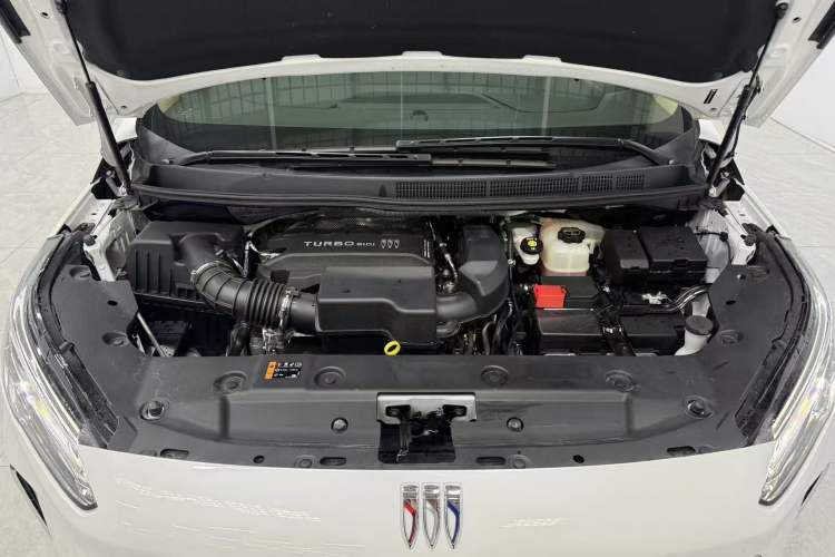 Used Buick GL8 2025 Model Land Executive Class First-Adoption Edition Engine Bay