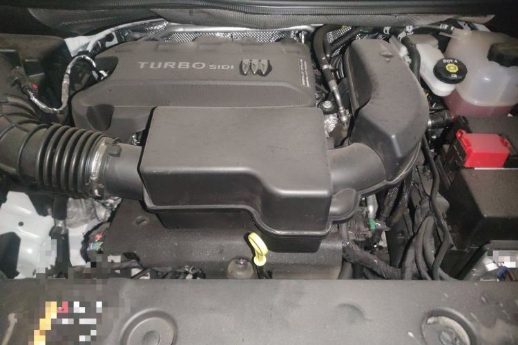 Used Buick GL8 2025 Model Land Cruiser Business Class Comfort DG Edition Engine Bay