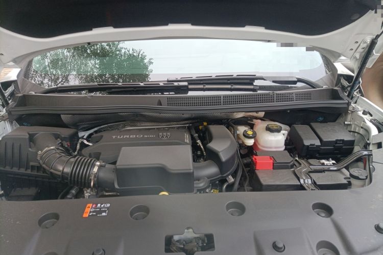 Used Buick GL8 2025 Lu Zun Deluxe Edition Engine Bay