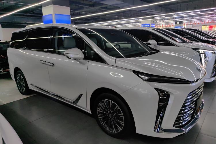 Used Buick GL8 2025 Lu Zun Deluxe Edition Exterior 2