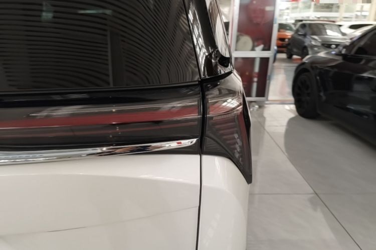 Used Buick GL8 2025 Lu Zun Smart Enjoyment Edition Exterior 3