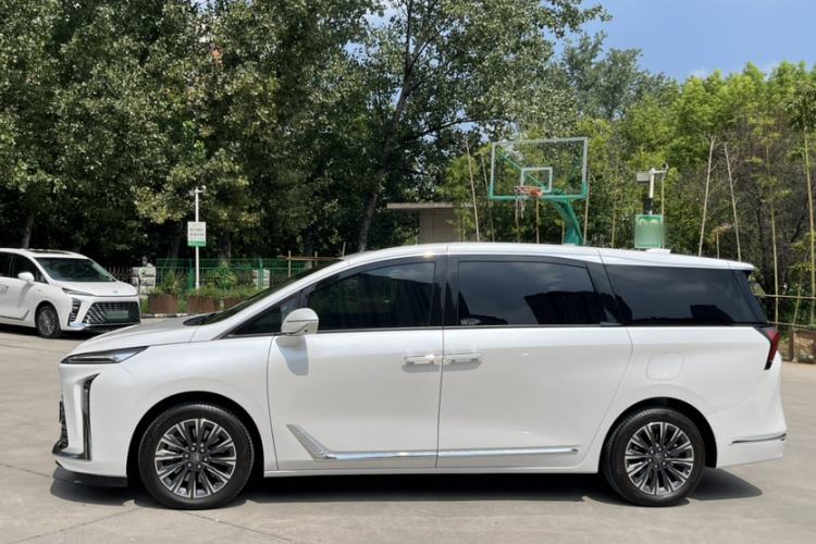 Used Buick GL8 2025 Lu Zun Smart Enjoyment Edition Exterior 4