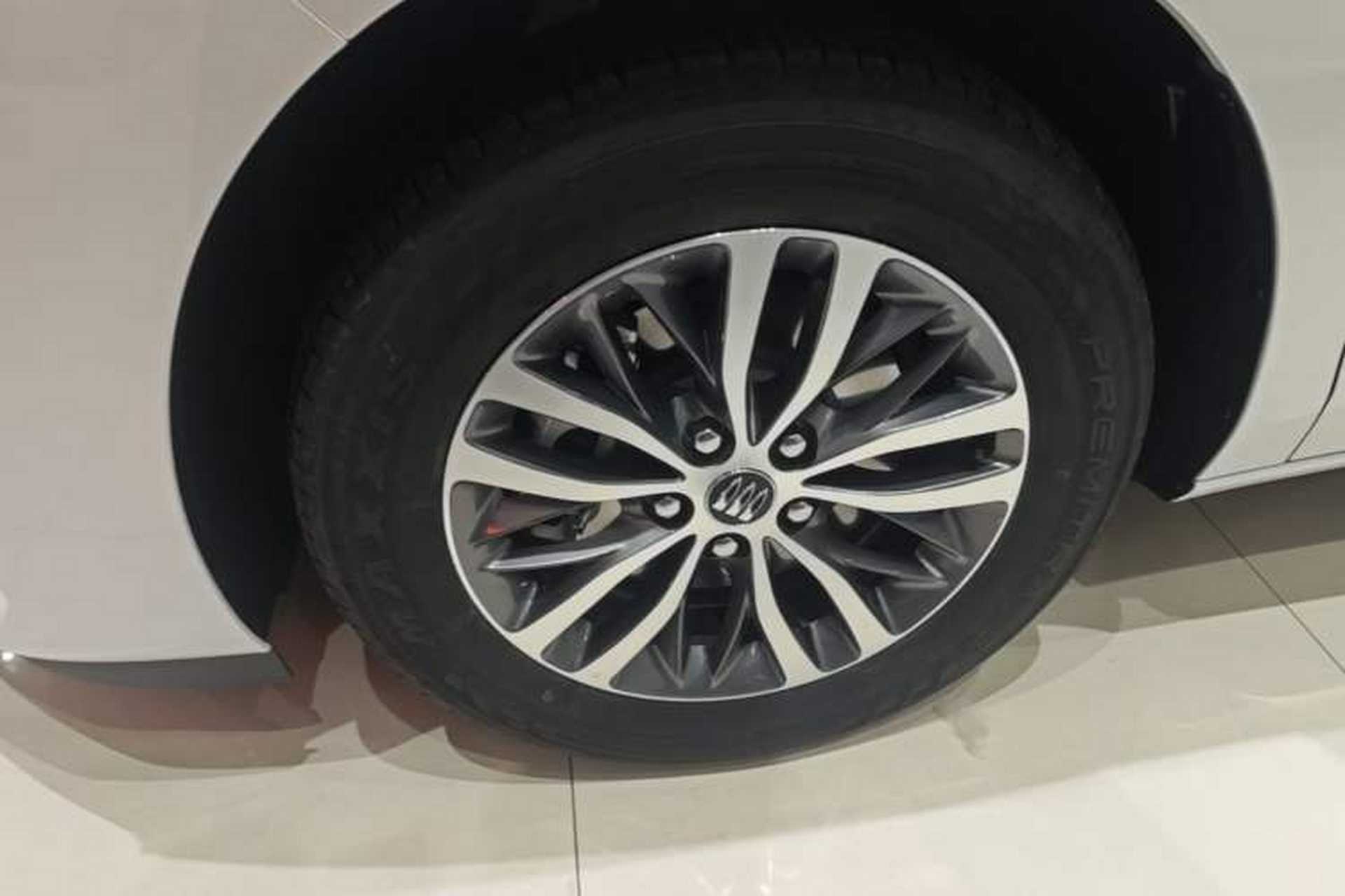 Used Buick GL8 2025 Model Land Cruiser Business Class Comfort DG Edition Exterior 4