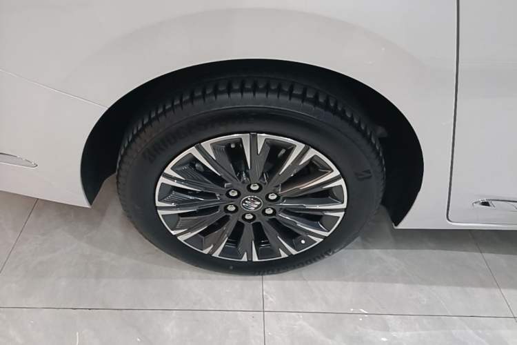 Used Buick GL8 2025 Lu Zun Smart Enjoyment Edition Exterior 5