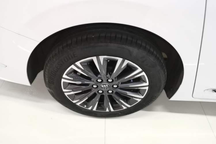 Used Buick GL8 2025 Lu Zun Deluxe Edition Exterior 5