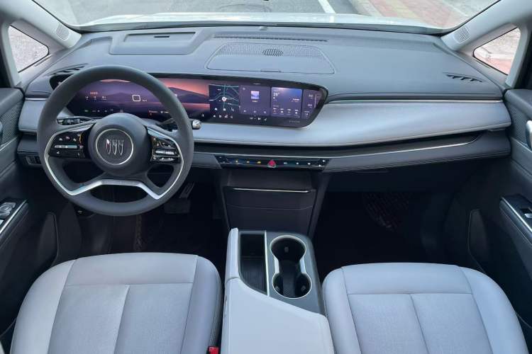 Used Buick GL8 2025 Lu Zun Smart Enjoyment Edition Exterior 9