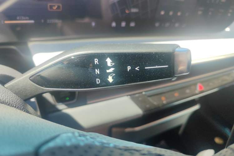 Used Buick GL8 2025 Lu Zun Smart Enjoyment Edition Gear Lever