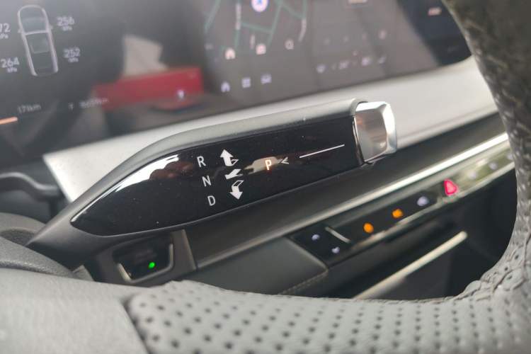 Used Buick GL8 2025 Lu Zun Smart Enjoyment Edition Gear Lever