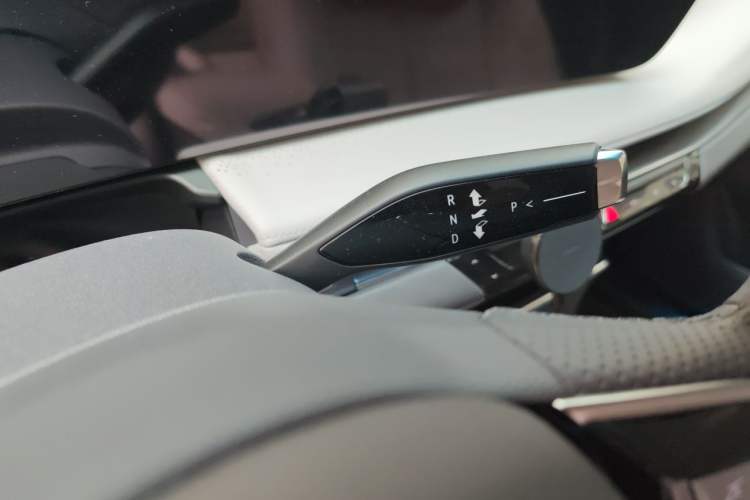 Used Buick GL8 2025 Lu Zun Smart Enjoyment & Yue Edition Gear Lever