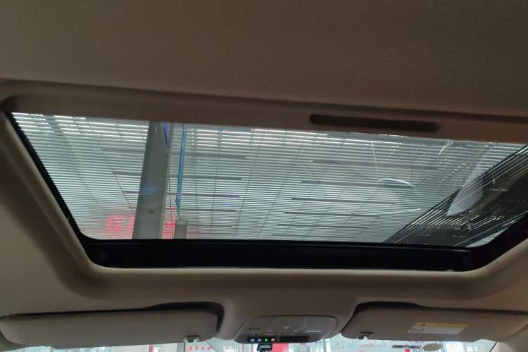 Used Buick GL8 2025 Model Land Executive Class First-Adoption Edition Headliner