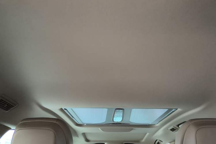 Used Buick GL8 2025 Model Land Cruiser Business Class Comfort DG Edition Headliner