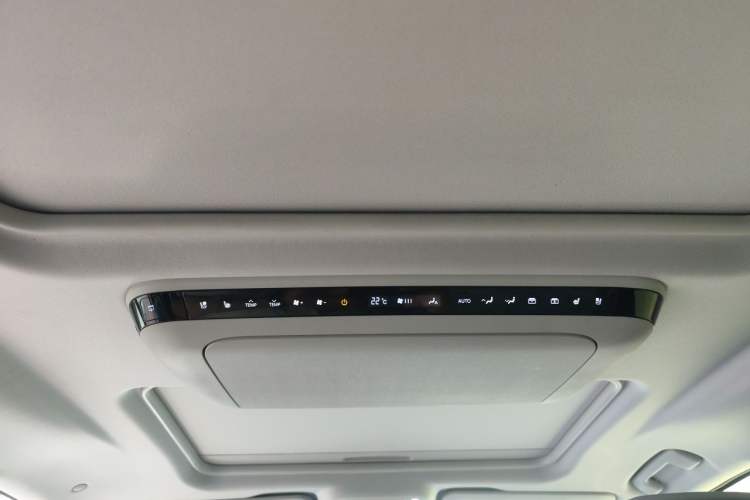 Used Buick GL8 2025 Lu Zun Deluxe Edition Headliner