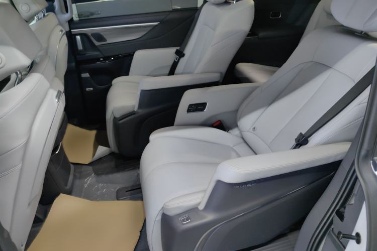 Used Buick GL8 2025 Lu Zun Deluxe Edition Interior 1