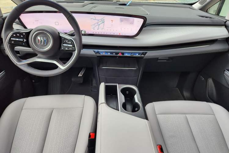 Used Buick GL8 2025 Lu Zun Deluxe Edition Interior 1