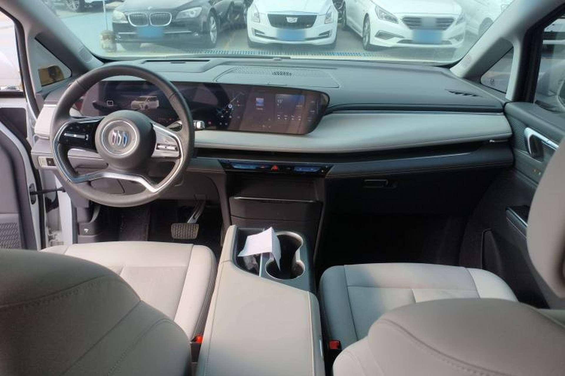 Used Buick GL8 2025 Lu Zun Smart Enjoyment Edition Interior 2
