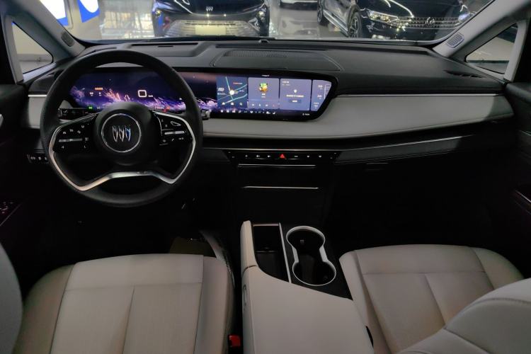 Used Buick GL8 2025 Lu Zun Deluxe Edition Interior 3