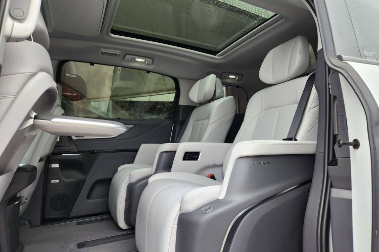 Used Buick GL8 2025 Lu Zun Deluxe Edition Interior 3