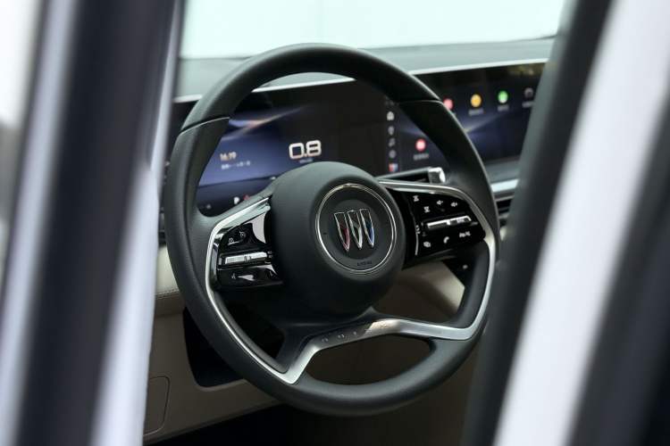 Used Buick GL8 2025 Model Land Executive Class First-Adoption Edition Interior 3