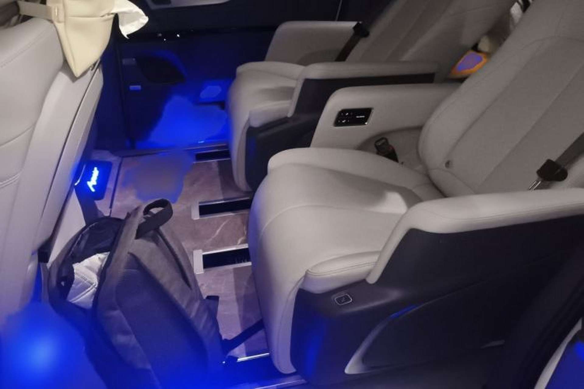 Used Buick GL8 2025 Lu Zun Deluxe Edition Interior 4
