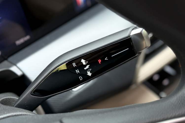 Used Buick GL8 2025 Model Land Executive Class First-Adoption Edition Interior 6