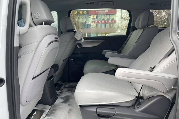 Used Buick GL8 2025 Lu Zun Smart Enjoyment Edition Interior 7