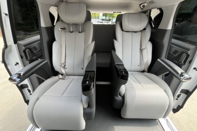 Used Buick GL8 2025 Lu Zun Smart Enjoyment Edition Interior 9
