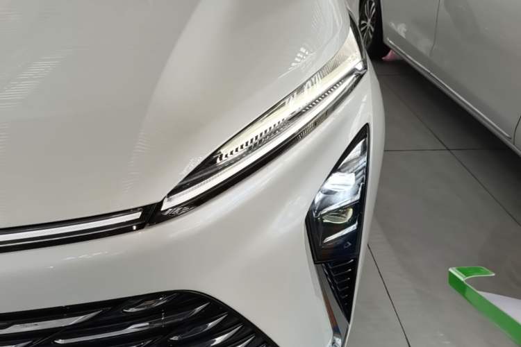 Used Buick GL8 2025 Lu Zun Smart Enjoyment Edition Left Front Headlight