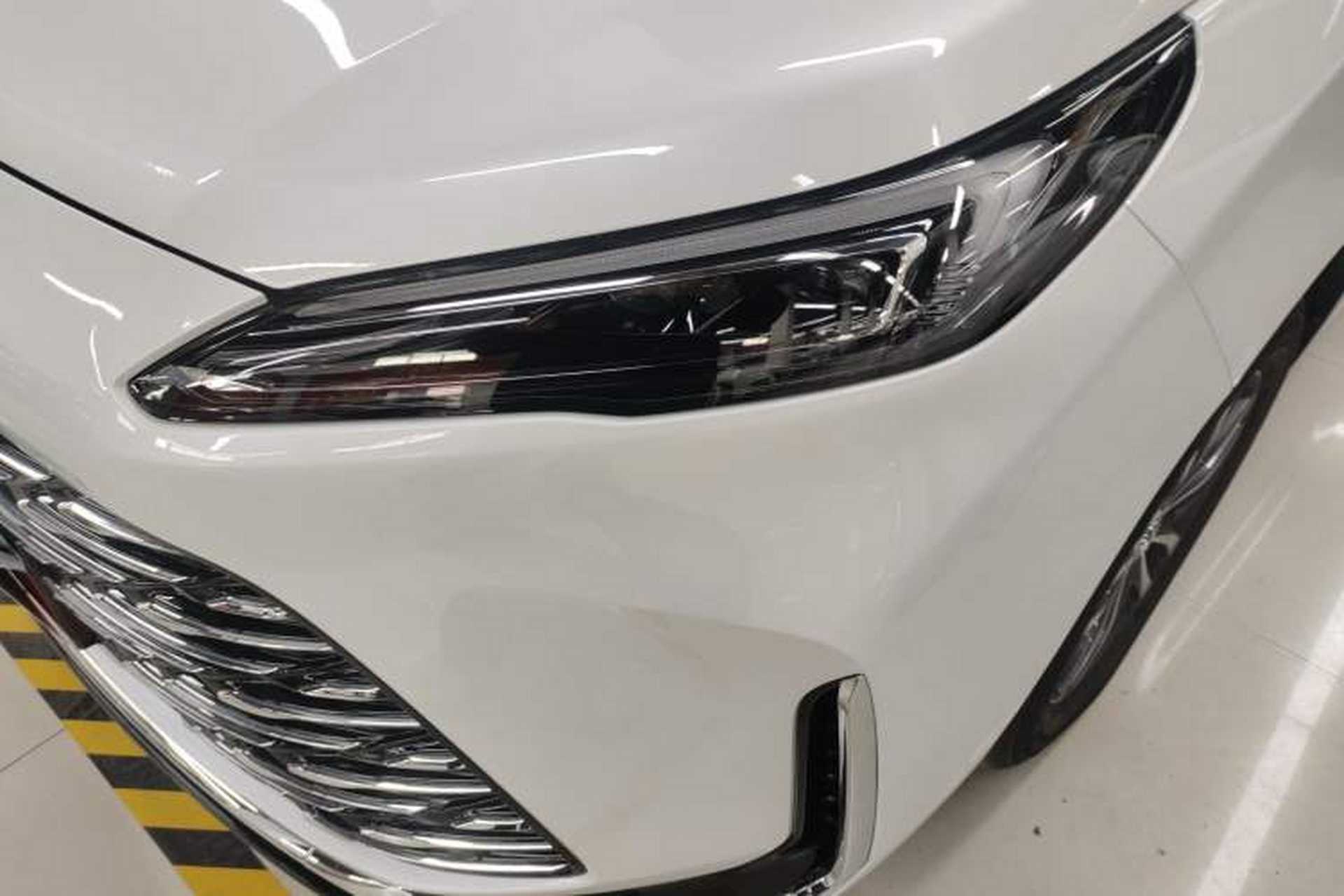 Used Buick GL8 2025 Model Land Cruiser Business Class Comfort DG Edition Left Front Headlight