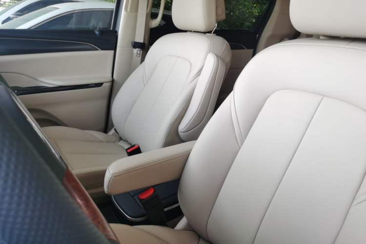 Used Buick GL8 2025 Model Land Executive Class First-Adoption Edition Left Front Seat