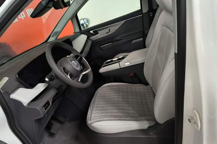 Used Buick GL8 2025 Lu Zun Deluxe Edition Left Front Seat