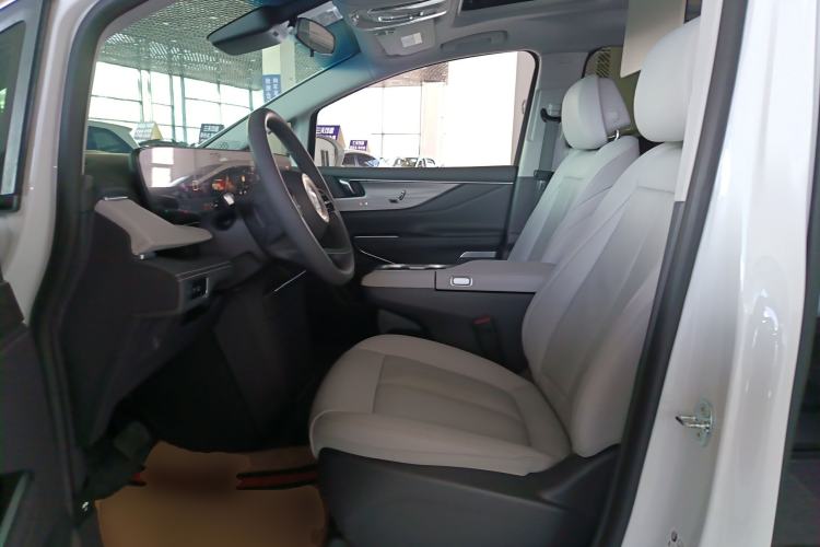 Used Buick GL8 2025 Lu Zun Smart Enjoyment Edition Left Front Seat