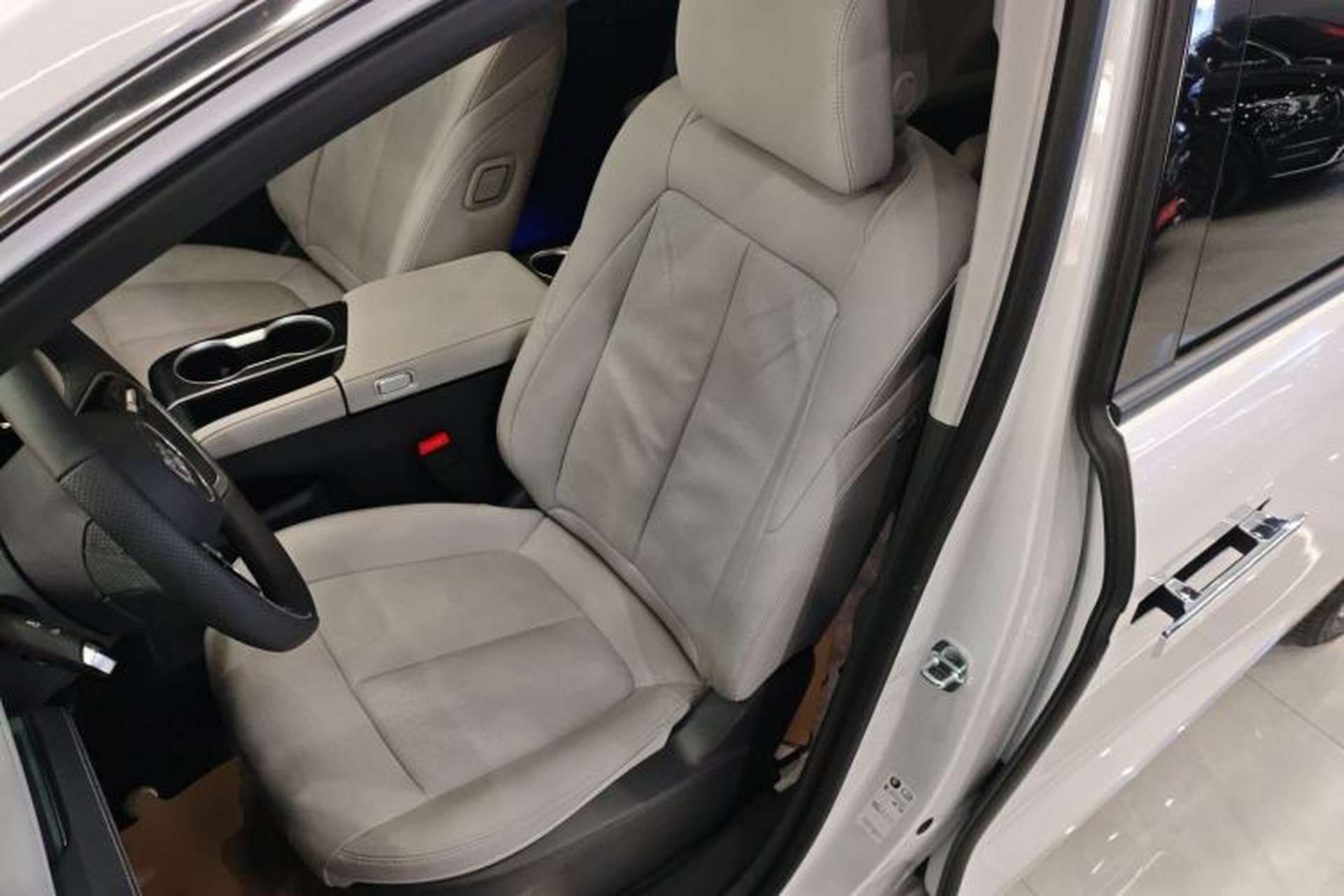 Used Buick GL8 2025 Lu Zun Deluxe Edition Left Front Seat