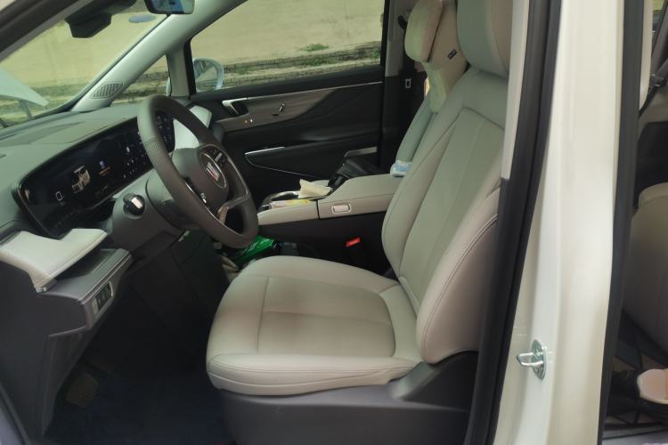 Used Buick GL8 2025 Lu Zun Deluxe Edition Left Front Seat