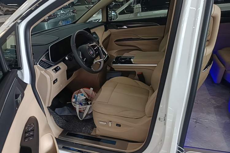 Used Buick GL8 2025 Model Land Executive Class First-Adoption Edition Left Front Seat